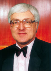  Clive Everton