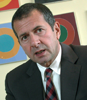  Gerald Ratner