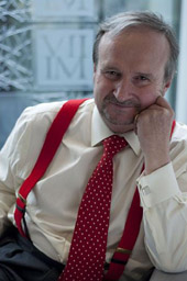  Justin Urquhart Stewart