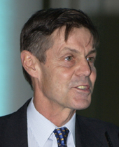  Matthew Parris